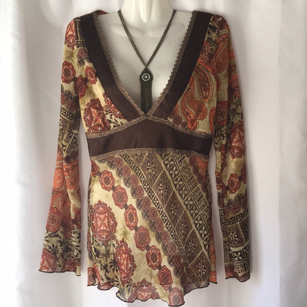 👣Top by Daytrip👣